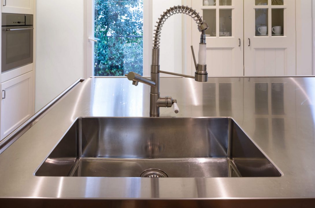 Por que o inox em regiões litorâneas é a melhor opção?