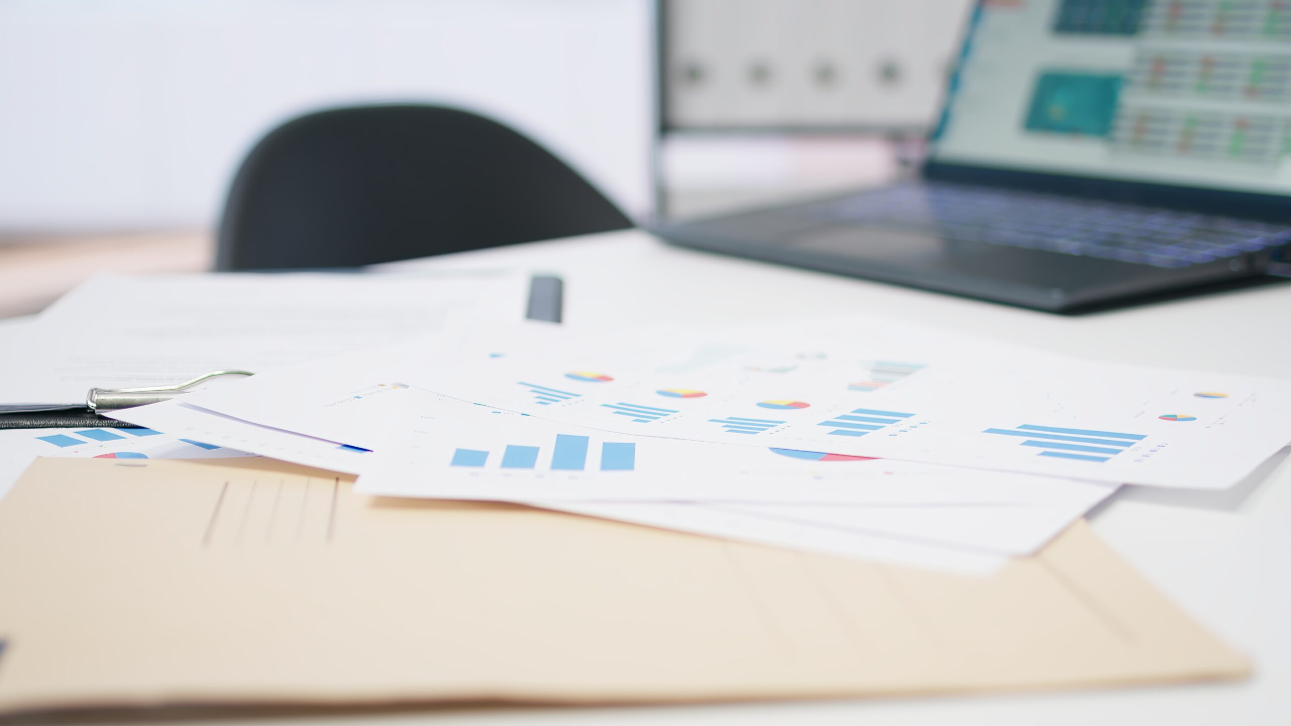 Close up shot of forex exchange indices on notebook screen